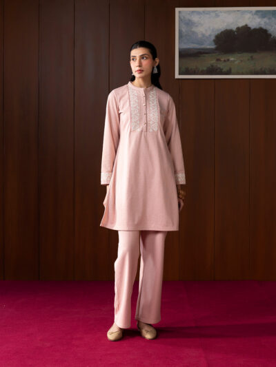 Inay Pink Embroidered Wool Straight Kurta